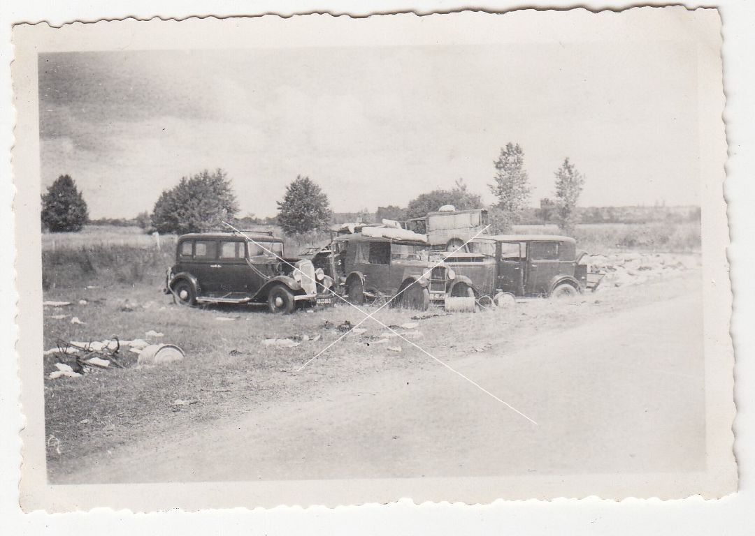 org. Foto Frankreich Montargis zerstörte Kfz Pkw