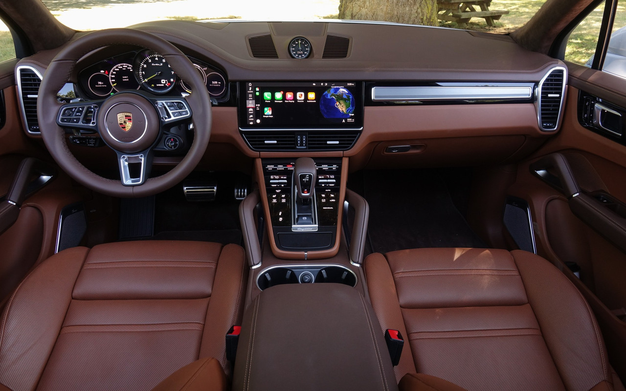 387275-2020-Porsche-Cayenne.jpg