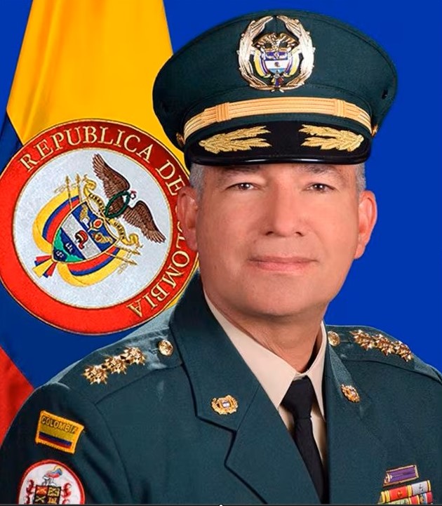 Colombia reemplaza al comandante del Ejército