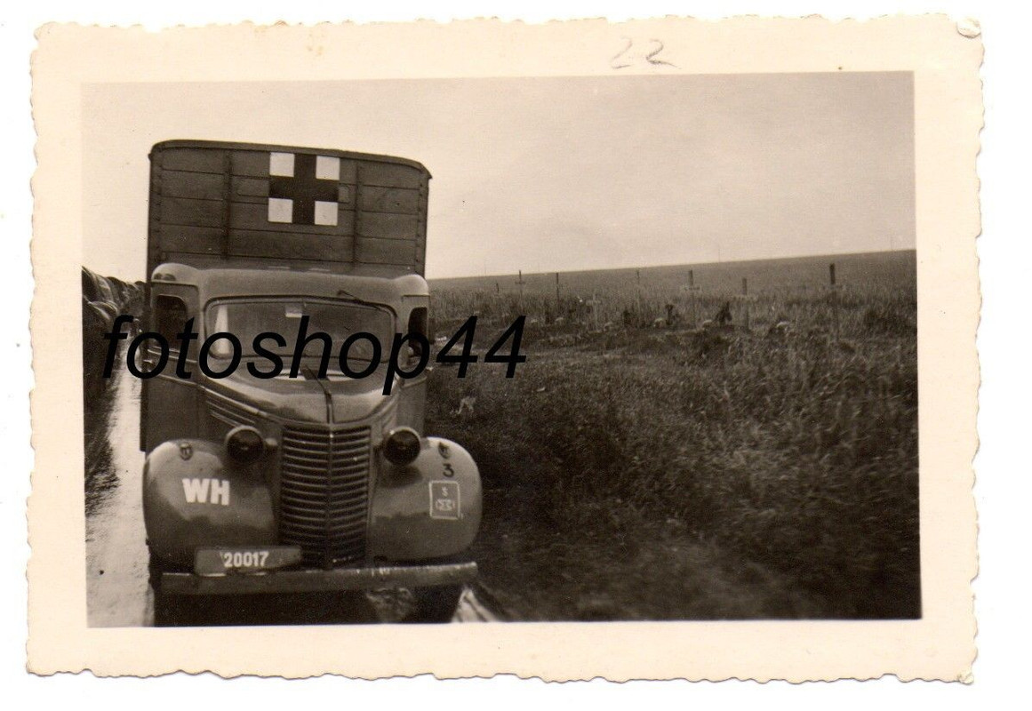 WH Beute LKW Sani Pionier Gräber Laon Frankreich