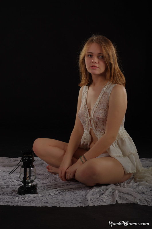 MarvelCharm_Nicolette-Lantern-058