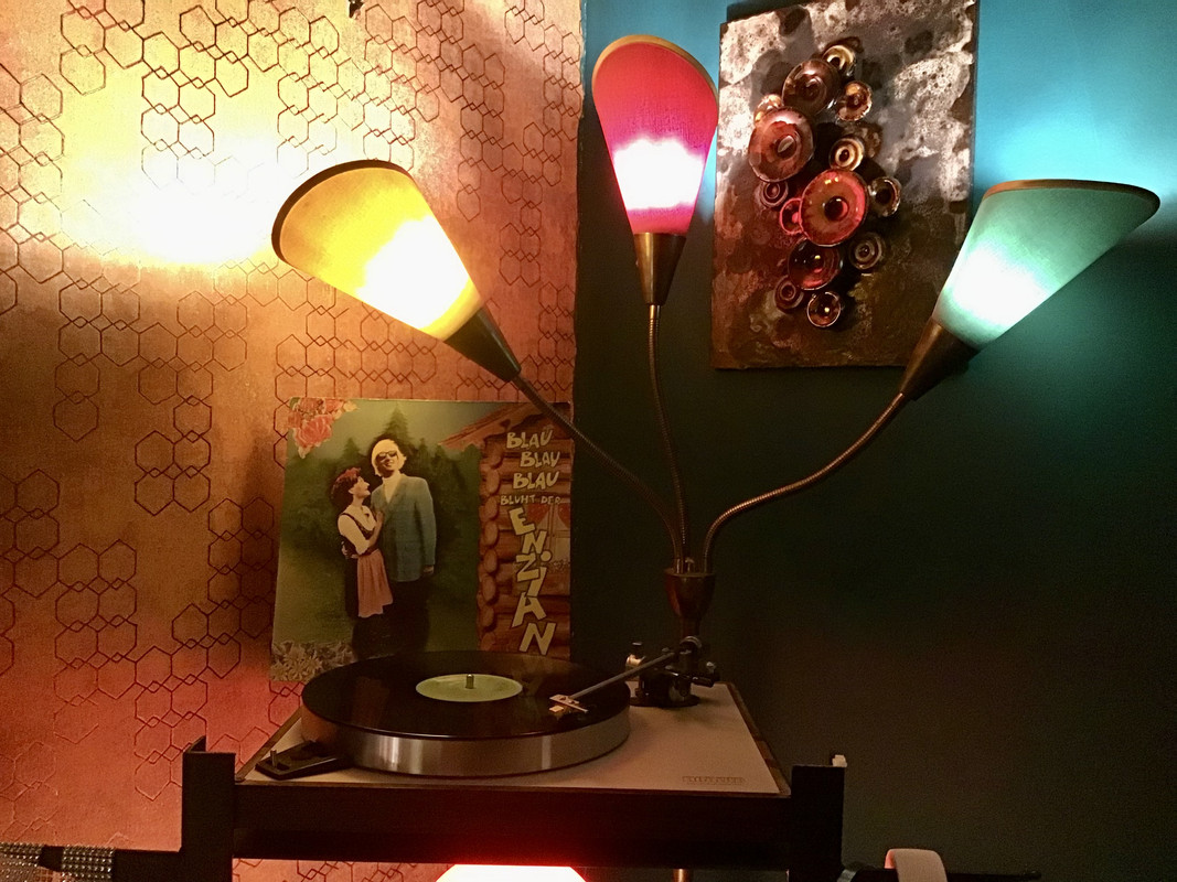 A09B76D7-8197-4CCD-BC8A-3E6250E34FC1