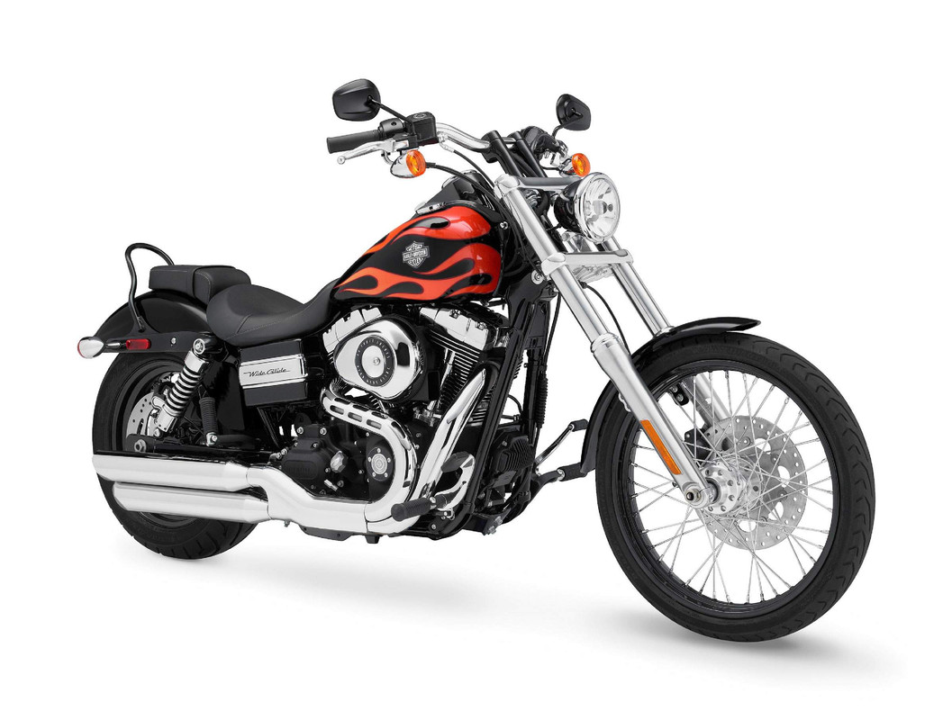 Harley Dyna Wide Glide 10  1