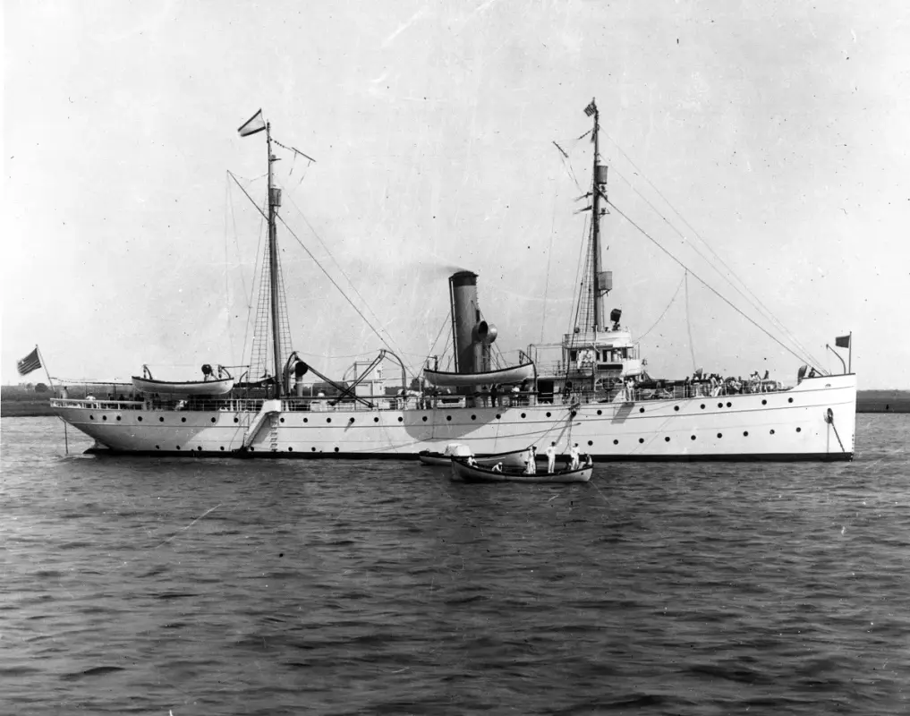 https://i.postimg.cc/J4g8jPnK/seneca-1910.webp