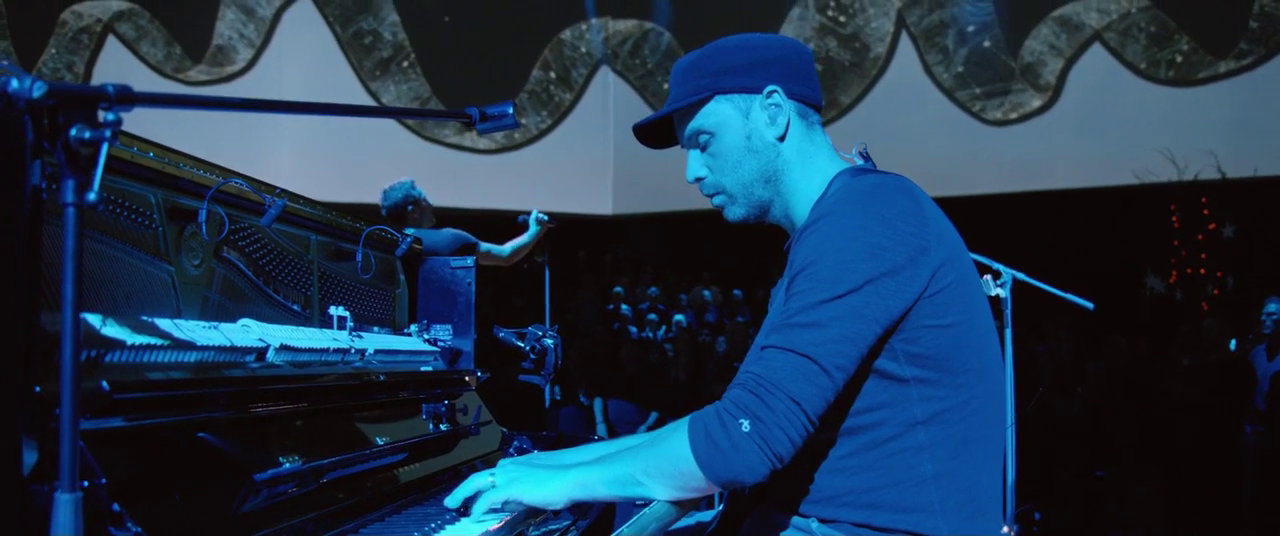 vlcsnap-2014-11-24-00h43m59s155