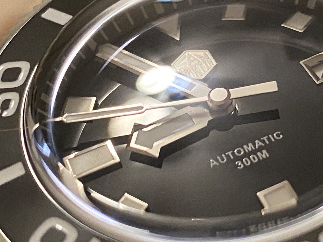 AC2AFA27-40E4-45C6-AAD0-F5D173F16E7E