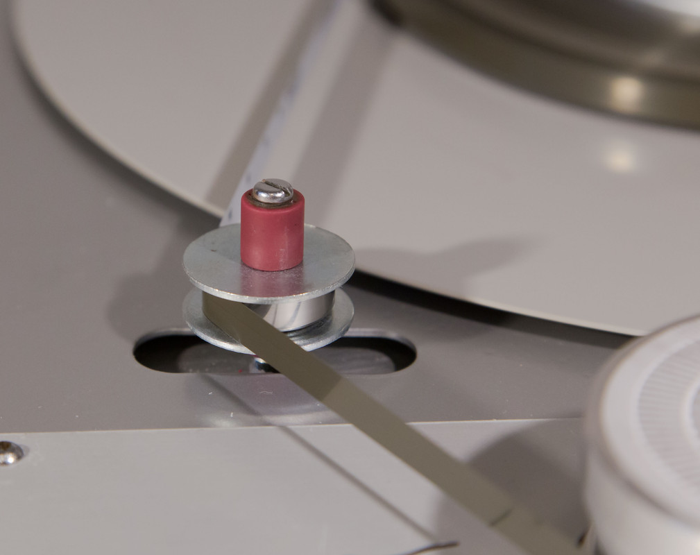 [Bild: M15-A-Rollenf-hrung-4.jpg]