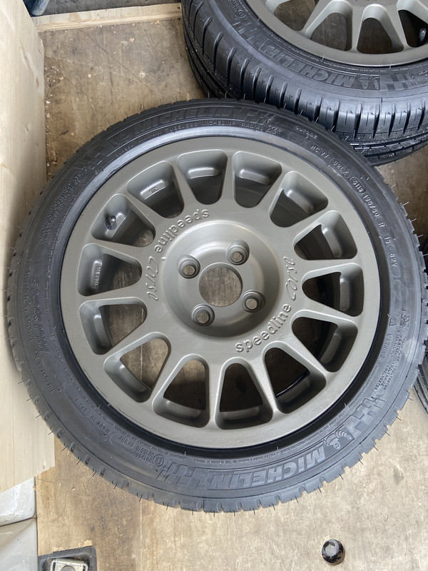 AE9FD5D2-F08C-4411-BBAB-AD40E66E7D92