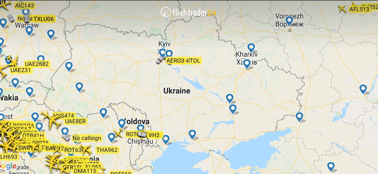 Ucrania suspende el tráfico aéreo por el ataque de Rusia