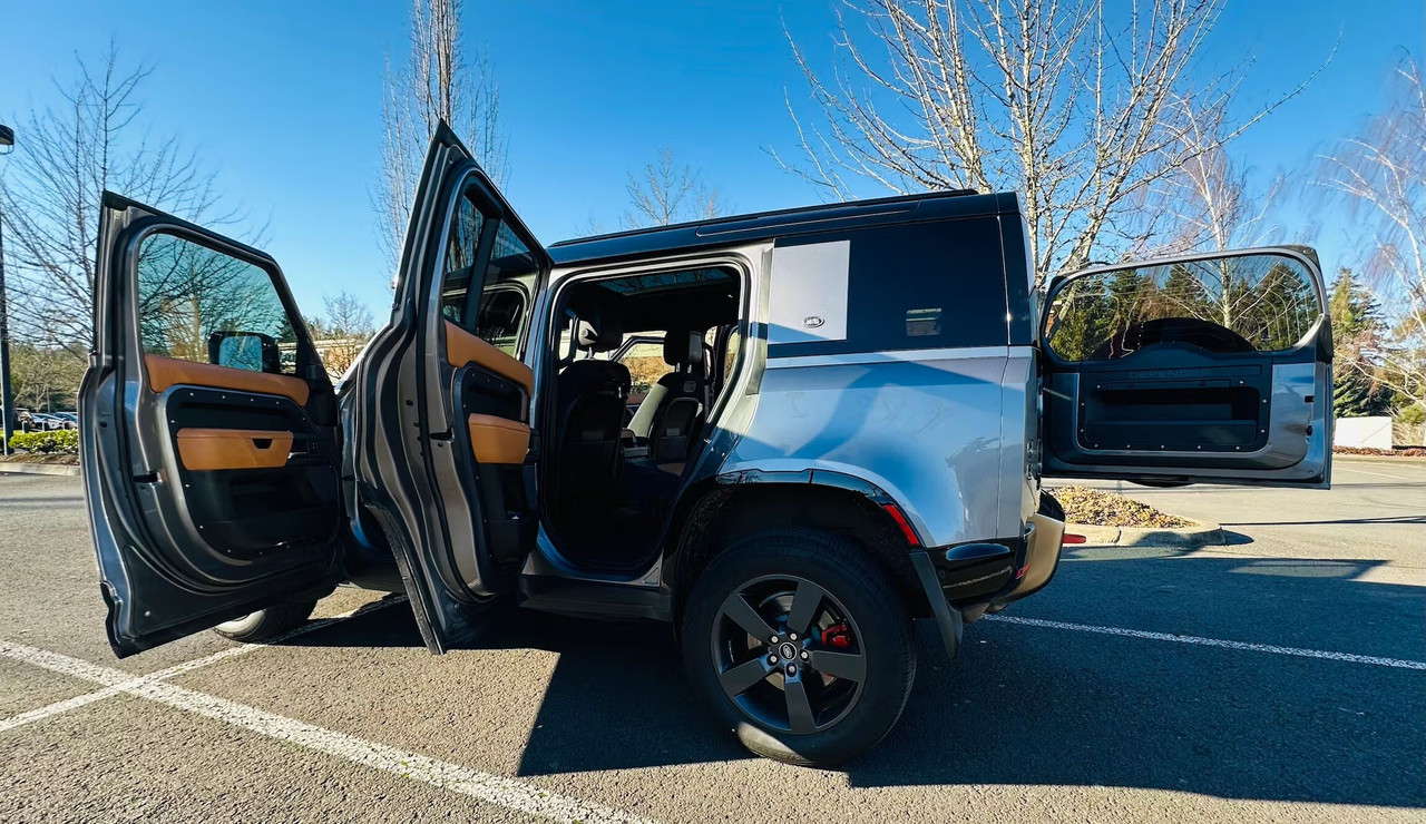 Vehicle thumbnail 5