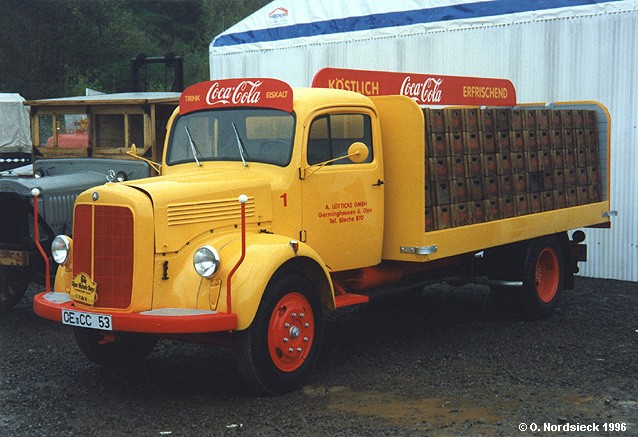 Siempre Libre & Glitters y Gifs Animados Nº338 - Página 33 96050219-Mercedes-L3500-Getraenke-Lkw-Coca-Cola-gelb-Ch-rot