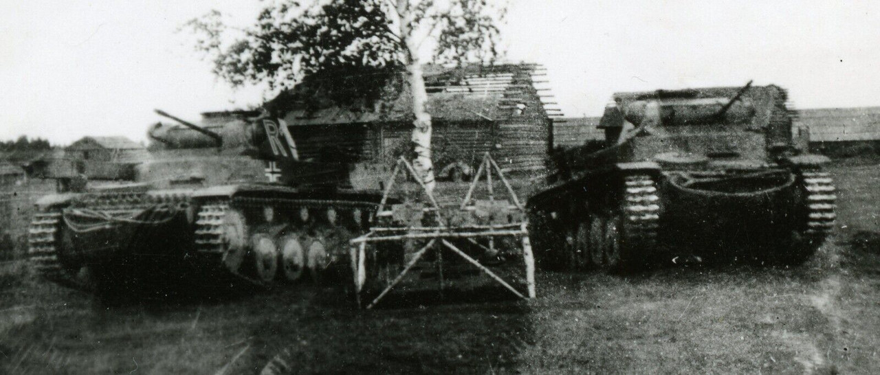 Panzer II Grab Begräbnis