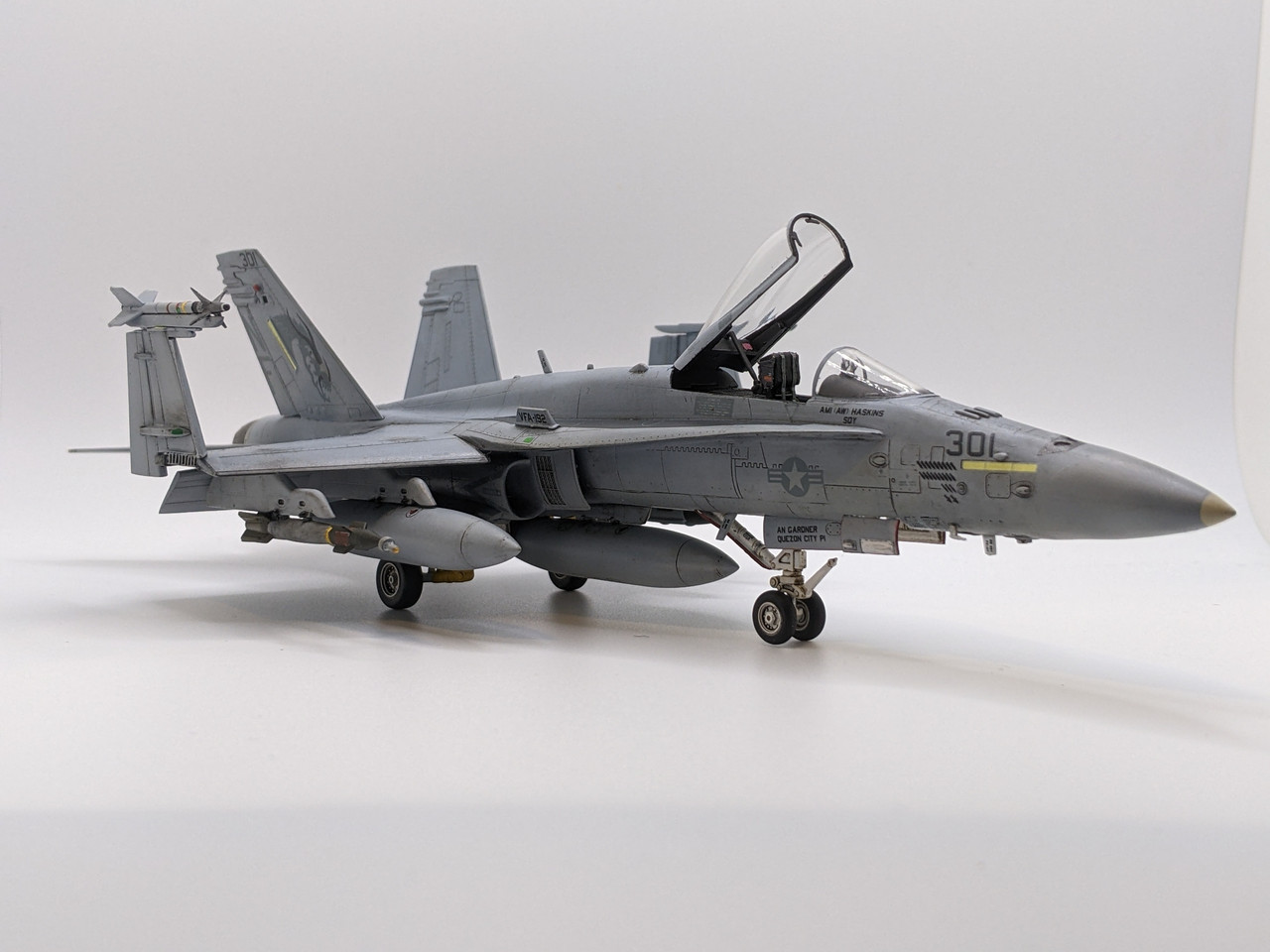 Academy F/A-18C Hornet 1/72 - Ready for Inspection - Aircraft