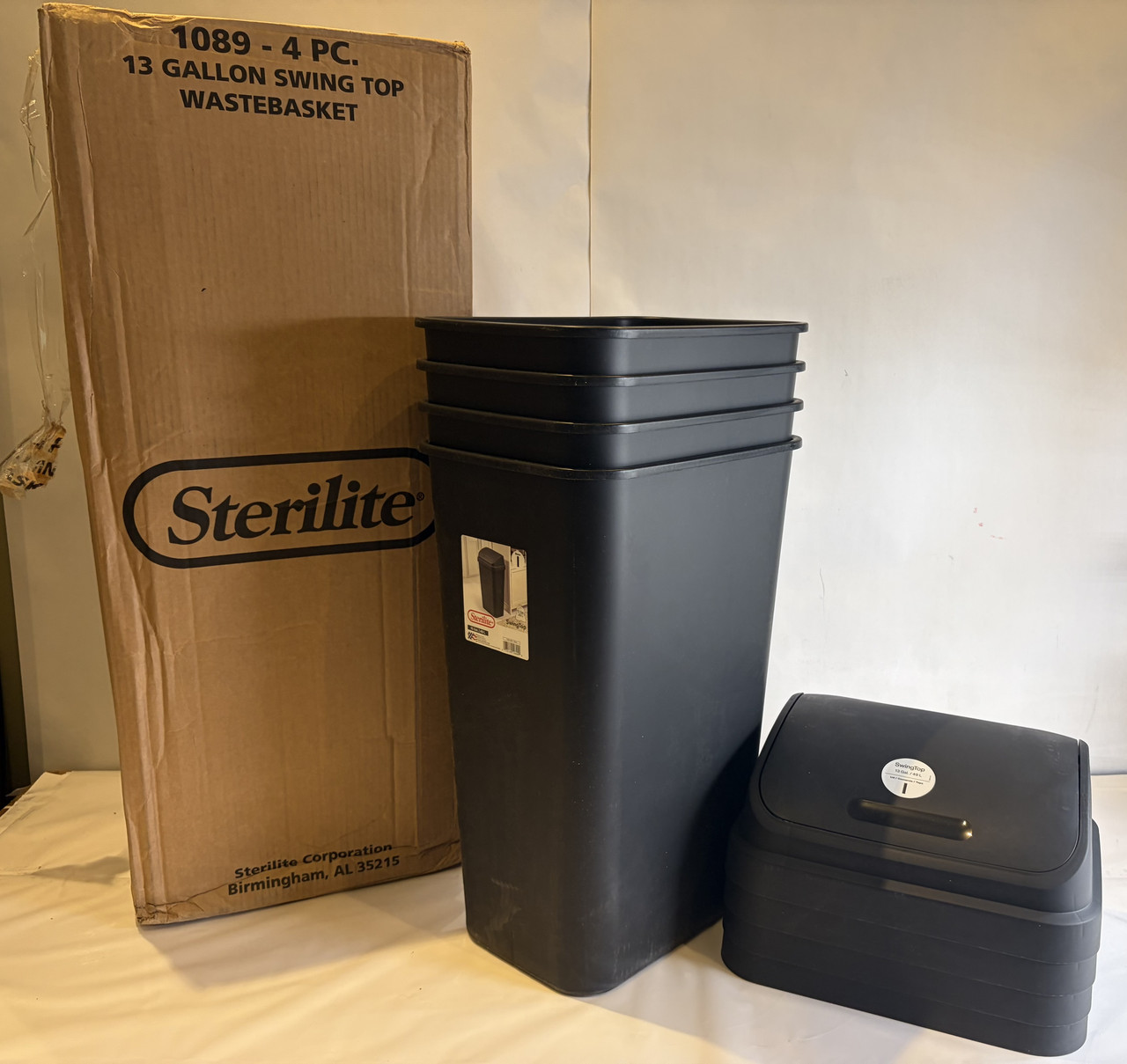 LOT OF 4 STERILITE 1089 13 GALLON WASTEBASKET WITH SWING TOP LIDDED BRAND NEW