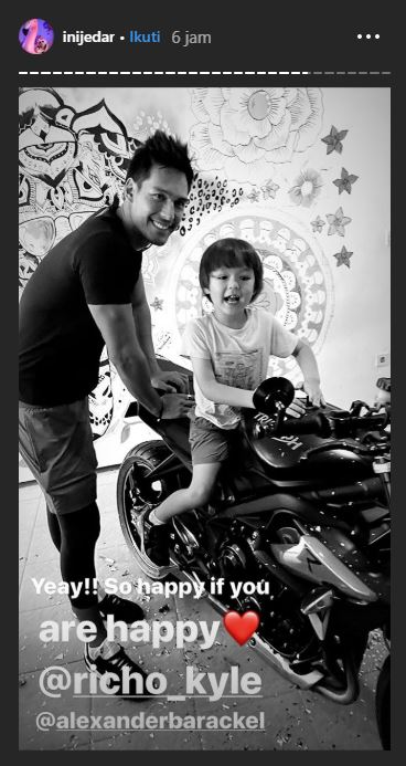Richard Kyle terima hadiah motor dari Jessica Iskandar