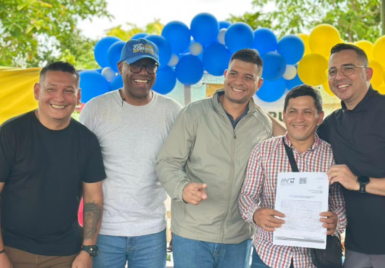 Entrega de Títulos de Tierra Nueva Bolivia