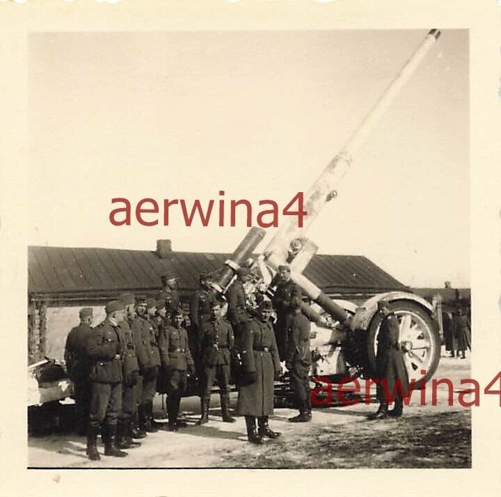 Deutsche Soldaten am 21cm Mörser 18 Feuerstellung Orel Russland Ostfront