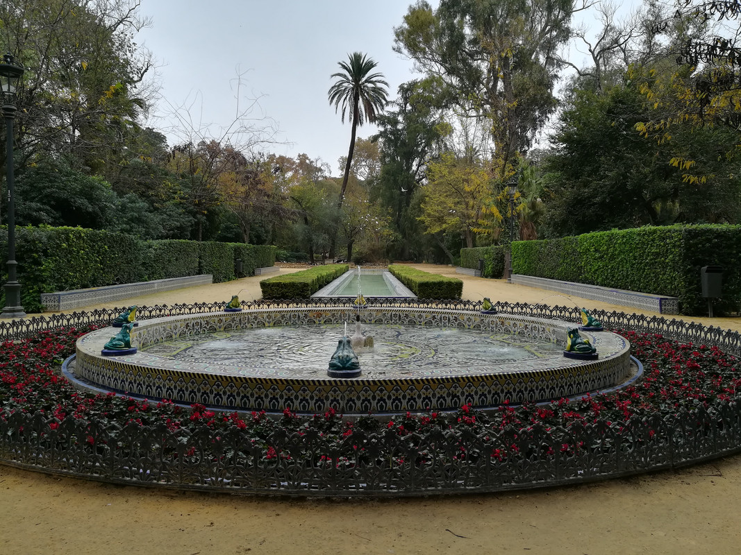 Sevilla, bajo la lluvia de otoño - Blogs de España - Día Cuatro: Plaza España, el parque de María Luisa y conclusiones. (12)