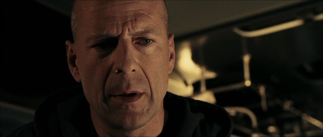 Hostage 2005 BluRay [Hindi + Tamil + Telugu + English] 480p, 720p ESub Screenshot