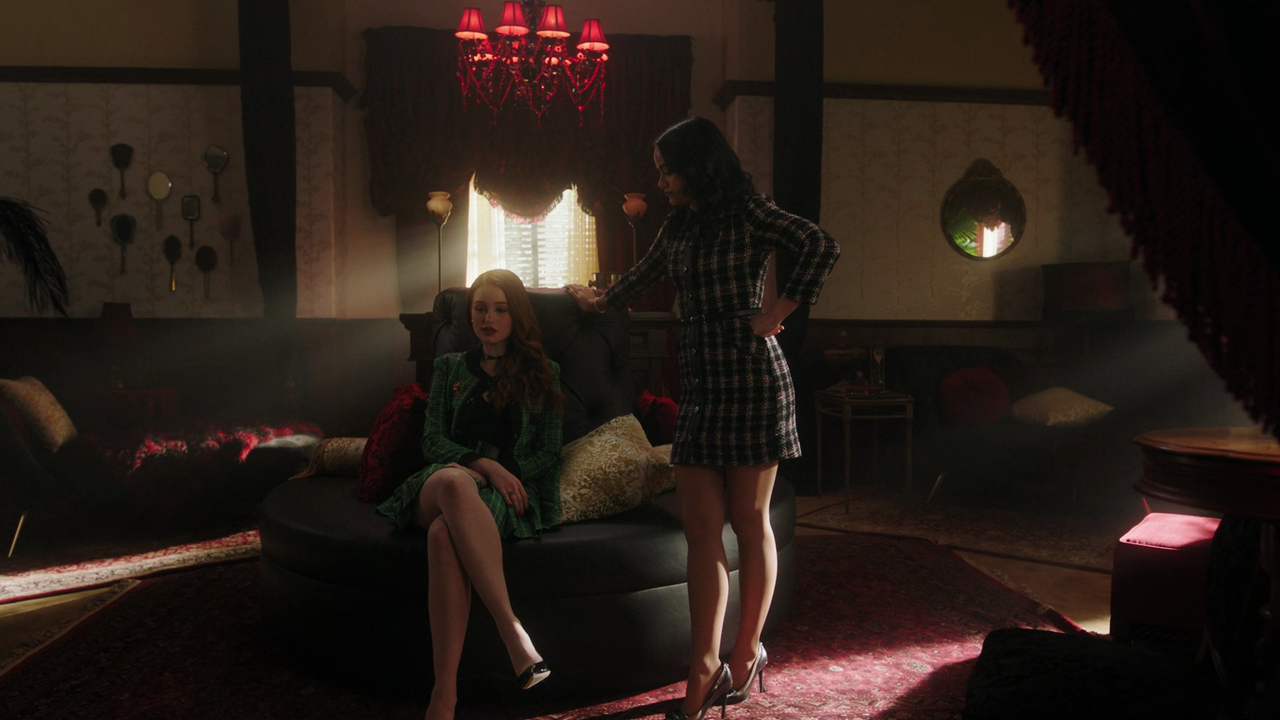 Riverdale 2017 S04E11 Chapter Sixty Eight Quiz Show 1080p AMZN Webrip x265 10bit EAC3 5 1 Goki