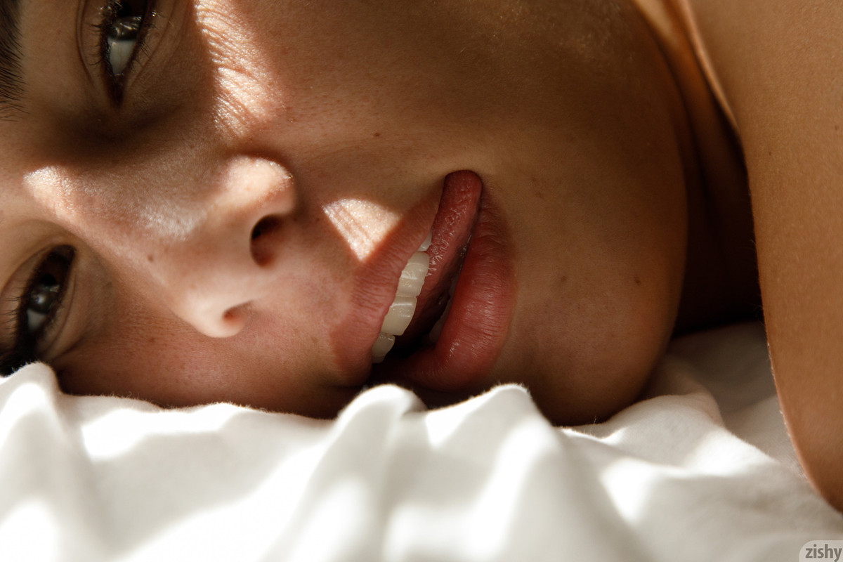 full_040_1203490845559942