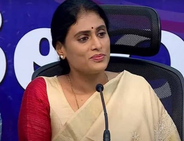 పార్టీ పొత్తుల పై క్లారిటీ ఇచ్చిన షర్మిల… పార్టీ పొత్తుల పై క్లారిటీ ఇచ్చిన షర్మిల…