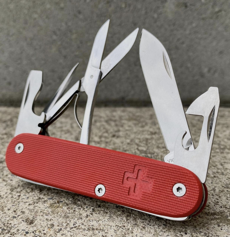 2E217EC3-DD2A-4C33-A19D-7517602AF3AB