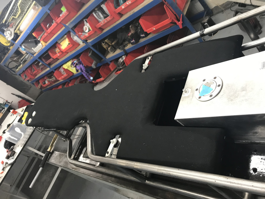 60BFE4D0-7265-42A5-9F88-5C7CC4A06DA2