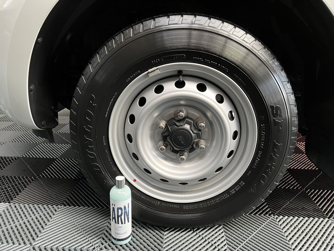 CarPro PERL: Simply The Best Tire Dressing? Application, Finish &  Durability 