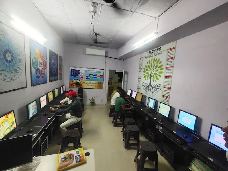 Admission process at Adroit Computer Education classroom in Delhi