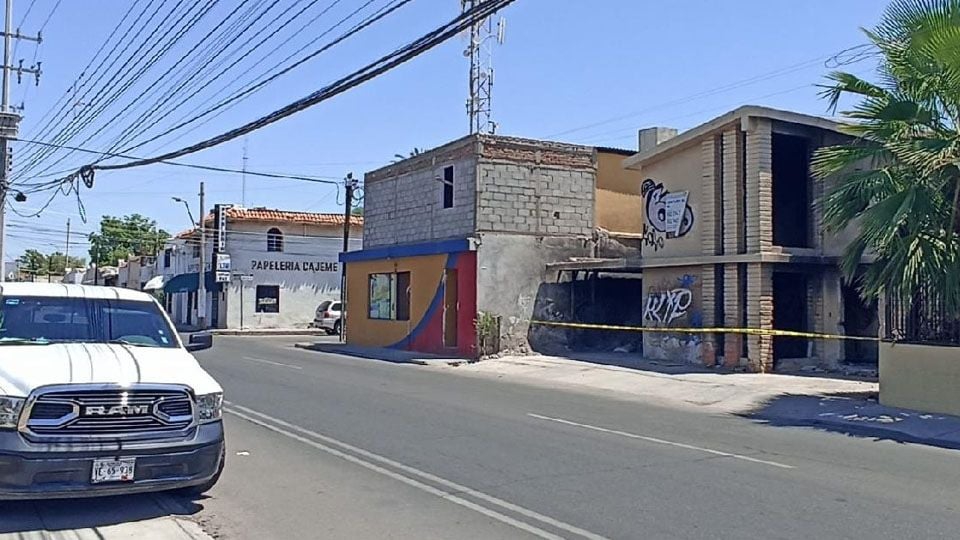 Terrible final: Hombre es hallado sin vida al interior de un terreno baldío en centro de Hermosillo