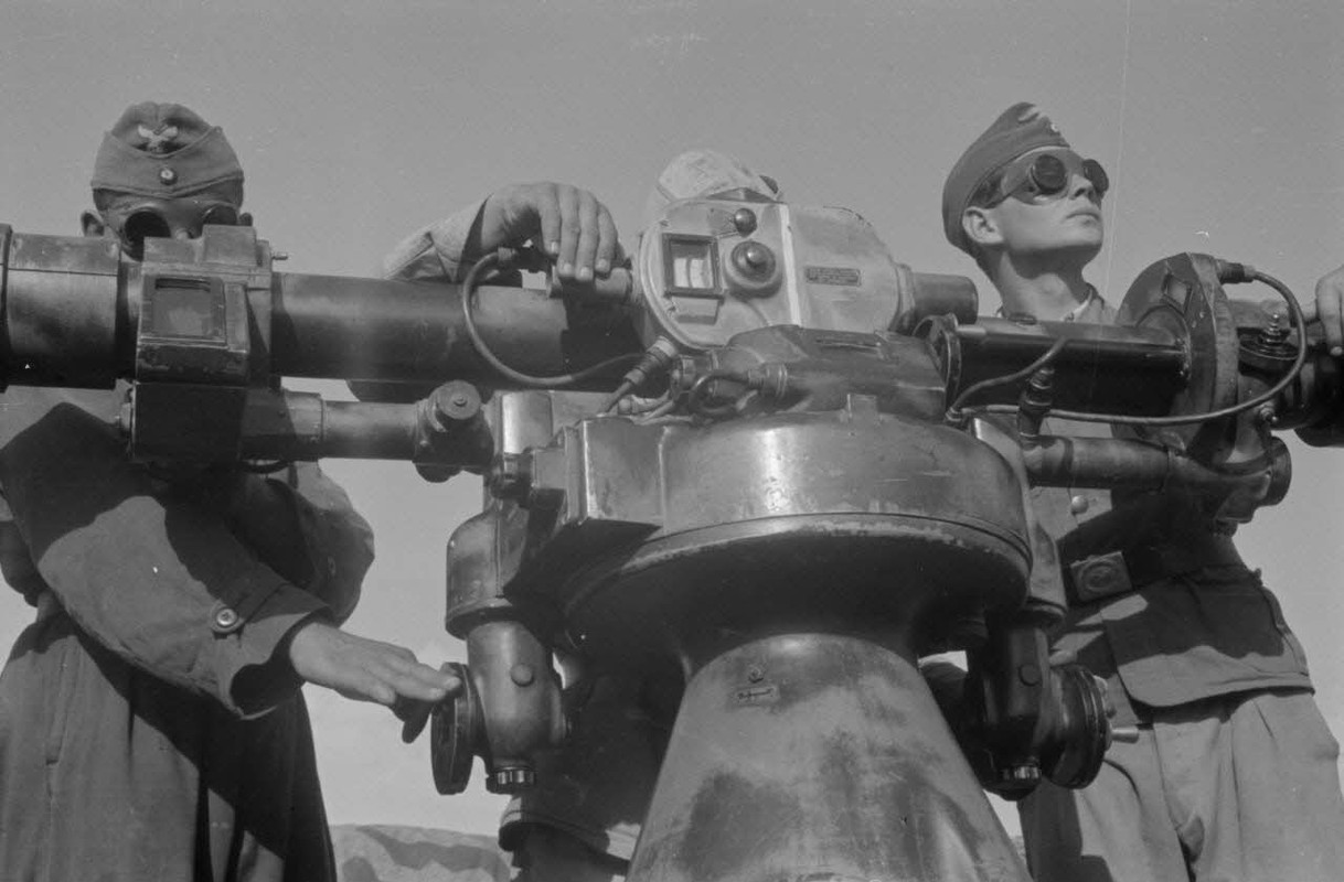 Le télémètre dirigeant les canons de la batterie de FlaK.2