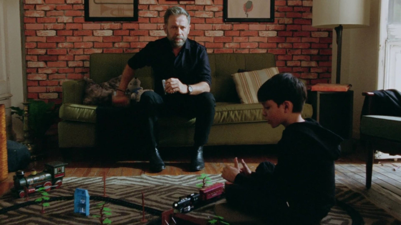 La vida en el silencio (2022).1080p.lat.cinecalidad_01_13_08_00_292