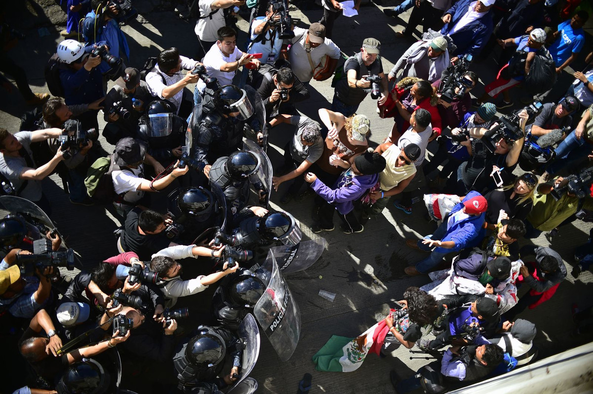 https _cdn.cnn.com_cnnnext_dam_assets_181125210156-15-migrant-bo