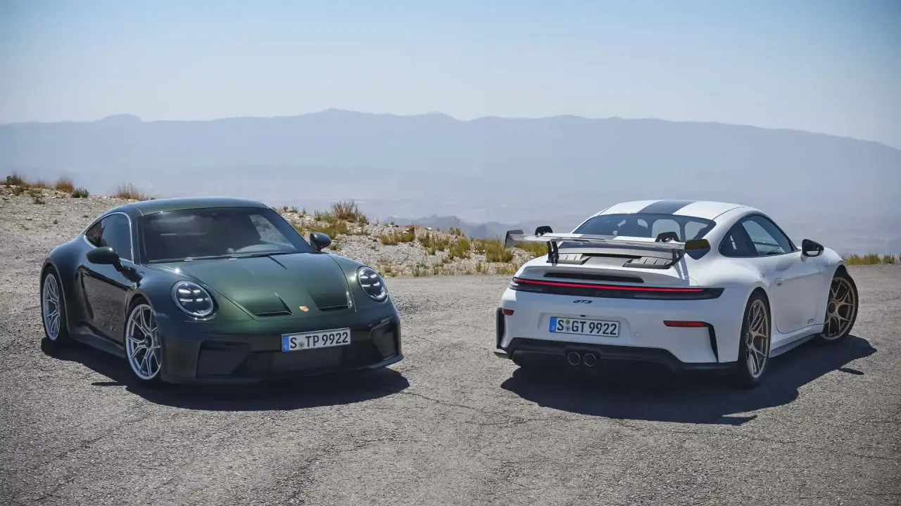 porsche-911-gt3-2025-und-porsche-911-gt3-mit-touring-paket-2025.webp