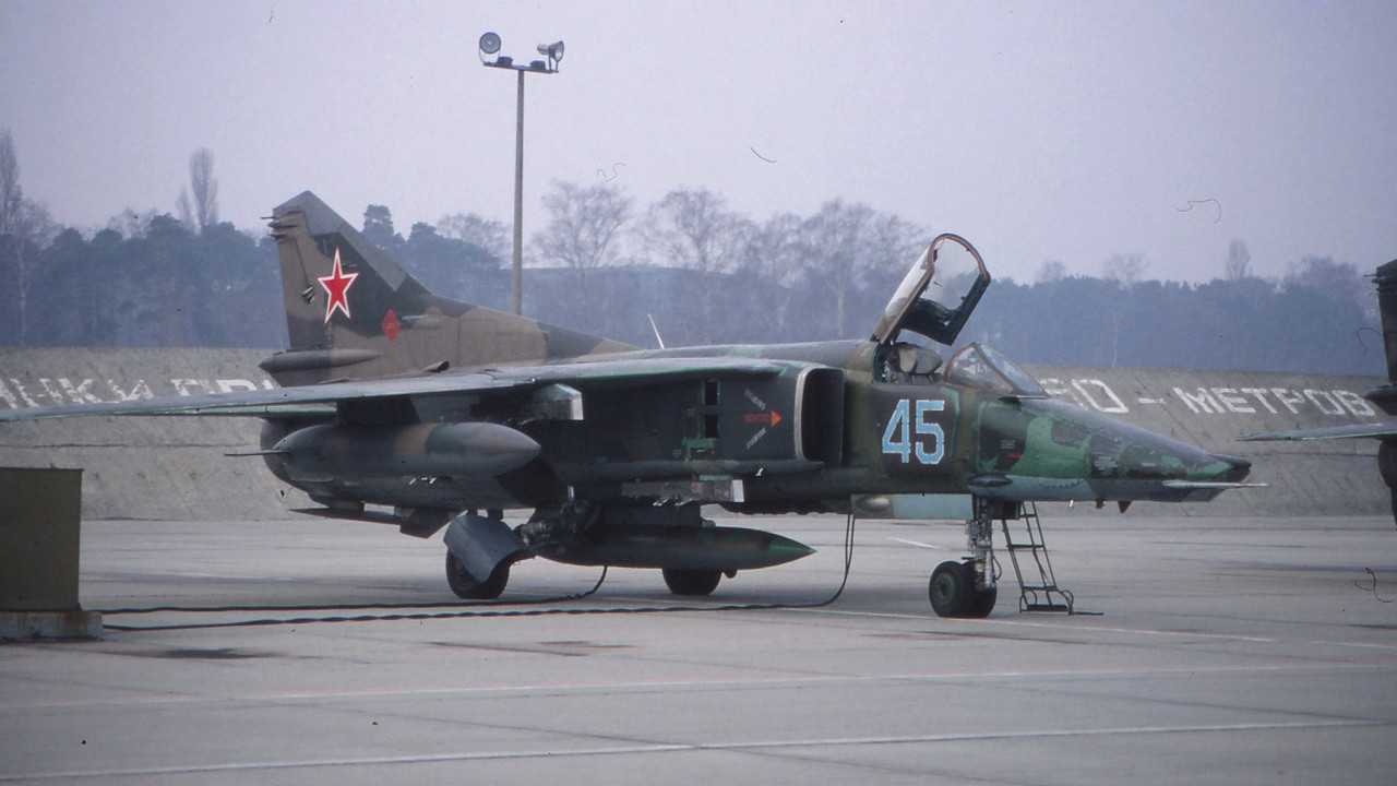 559 APIB Mig-27K 45 Blue_76802630202_3