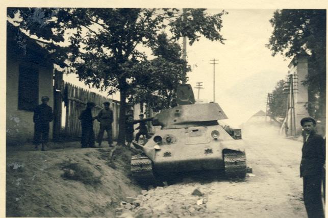 1901. Т-34 8 ТД 4 МК. Подбит в г. Магеров. 25 июня 1941 г.