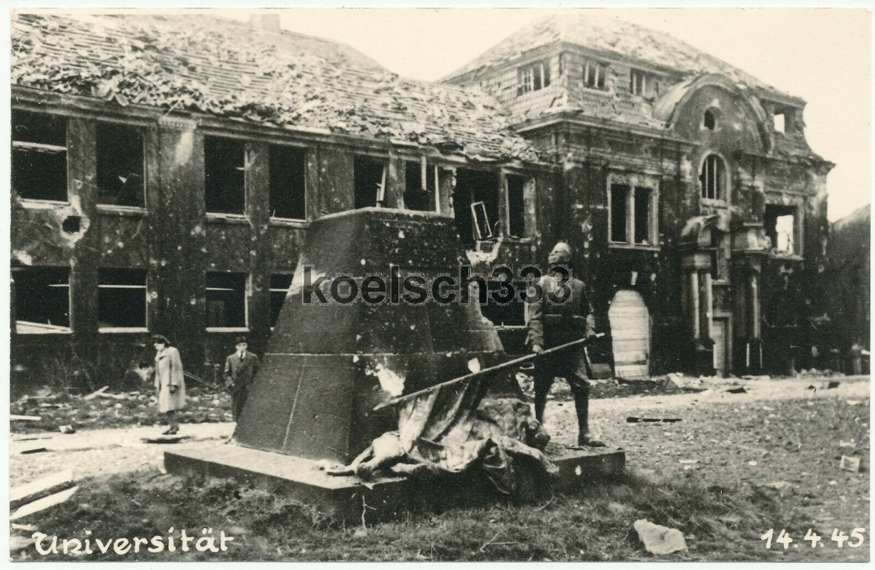 Foto Bombenkrieg in Hamburg Universität am 14.4.1945 Ruinen Trümmer