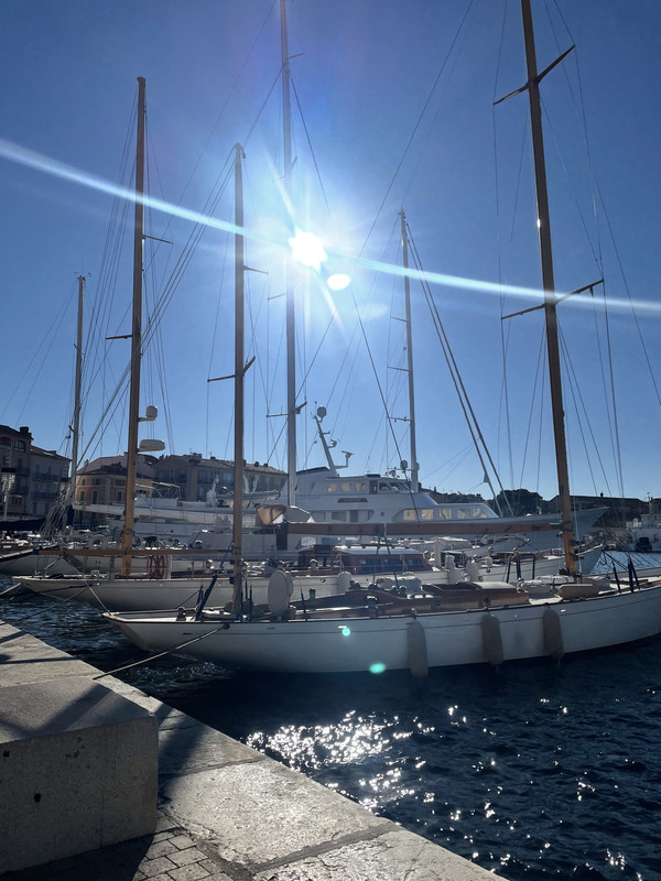 6221C0B2-81BB-4363-8D61-1D3E60A7E121