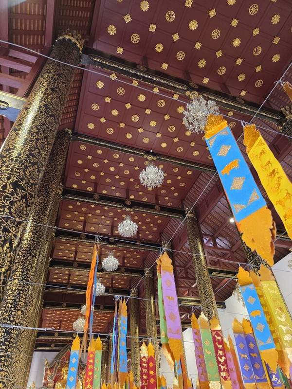 Блестяшки и вкусняшки: Новый Год в Чиангмае, Хуахин, Бангкок