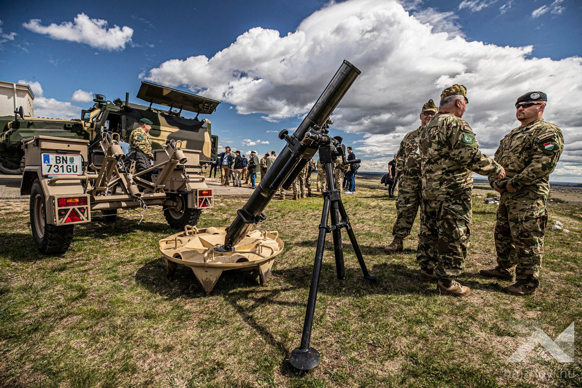 M12-mortar.jpg
