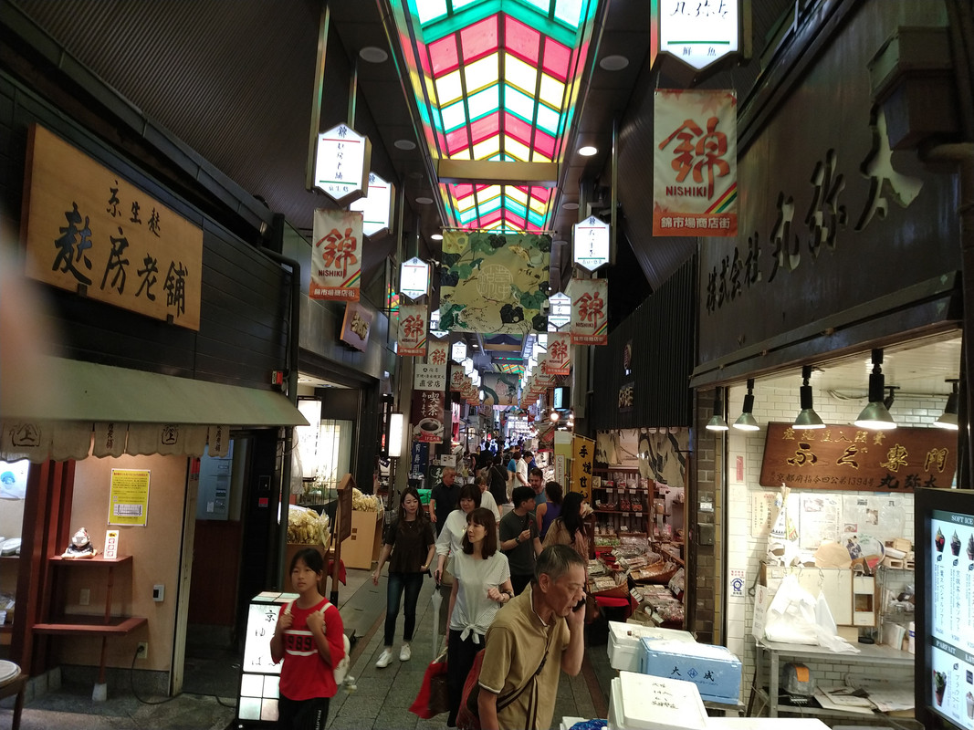 SABADO 8 - KYOTO - Nishiki - Castillo de Nijo -  Palacio imperial – Gion - JAPON. UNA GRAN AVENTURA , SIN ENAMORAMIENTO FINAL (1)