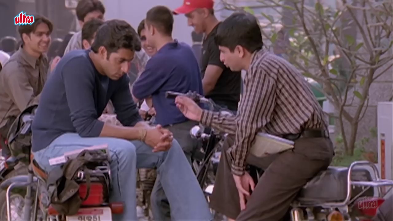 Run-2004-WEBRip-Hindi-720p-x264-AVC-AAC-2-0-mkv-0001