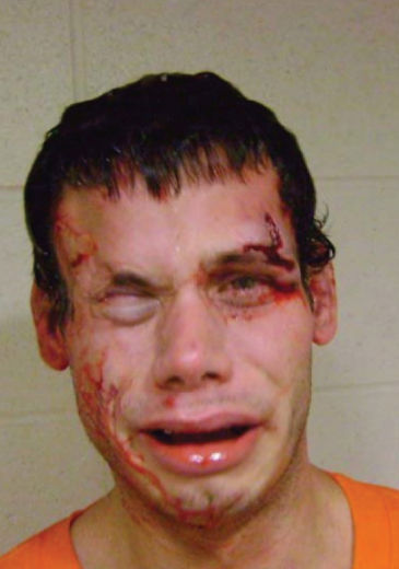 Wardens_Beat_Handcuffed_Man_In_Canadien_Prison