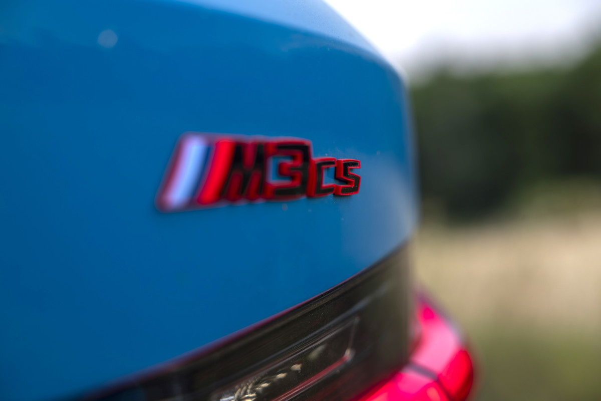 P90612633_highRes_bmw-m3-cs-touring (1)