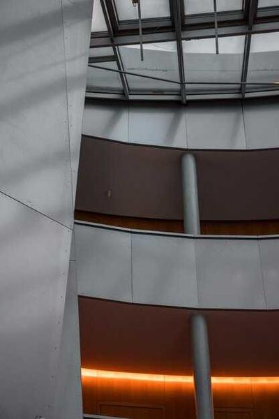 Свет и цвета: как освещение влияет на восприятие пространства