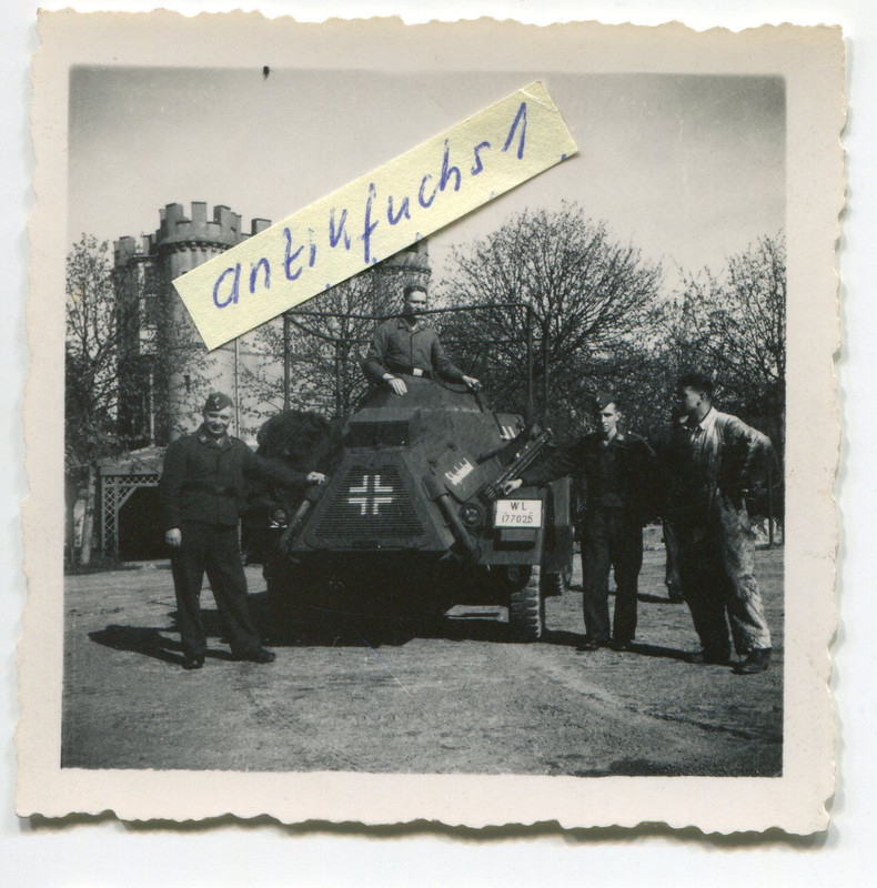 WL-Funk-Schützen-Panzer SPW mit Namen in Dinard 