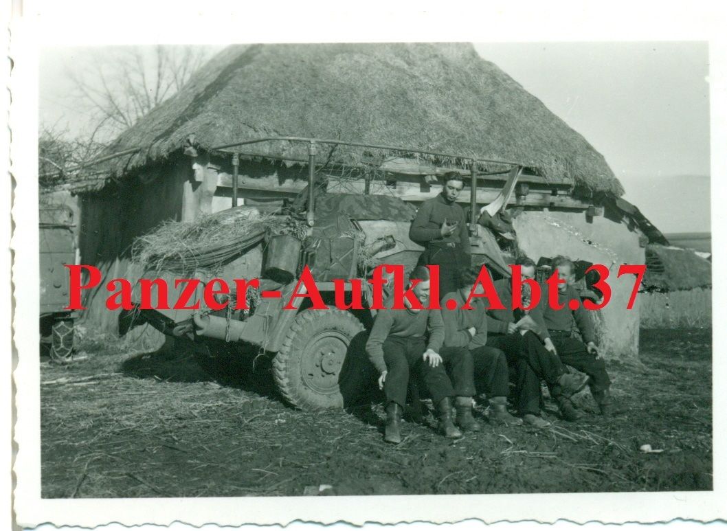 FOTO - Pz.Aufkl.Abt.37 - PANZER-AUFKLÄRER (SdKfz