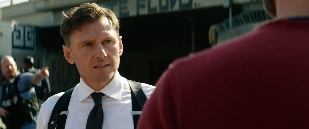 Ambulance 2022 BluRay [Hindi + English] 480p 720p ESub Screenshot