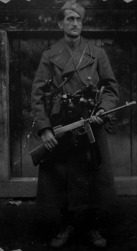 [Слика: vojnimuzej17dec.jpg]